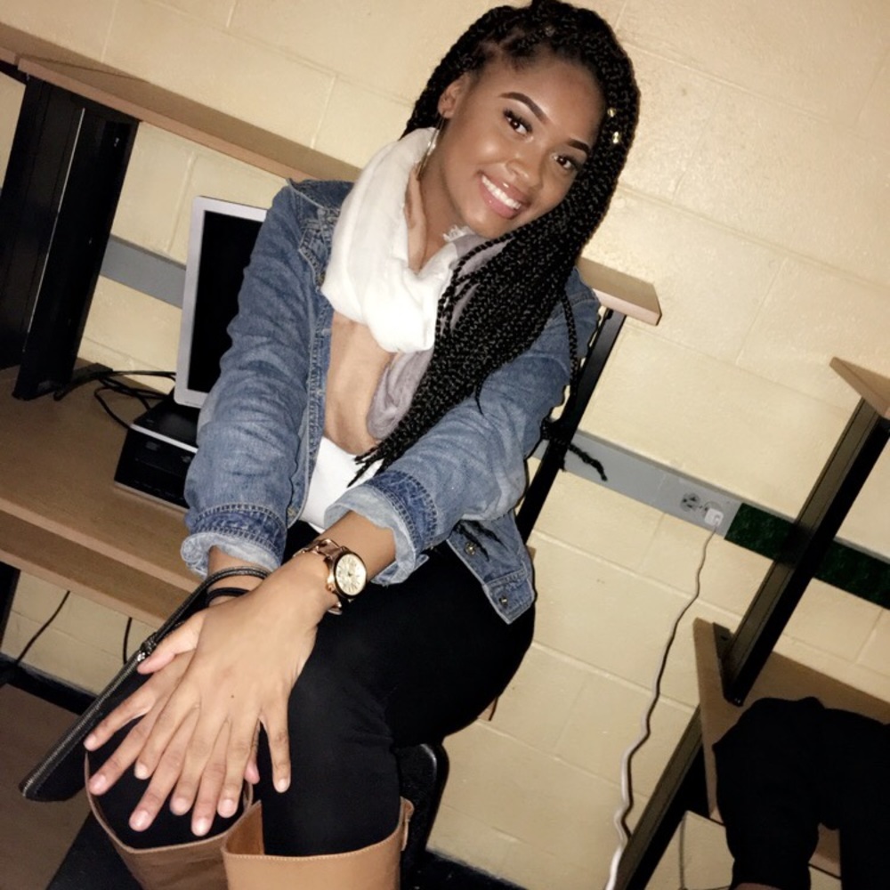 Meet your Posher, Juanae